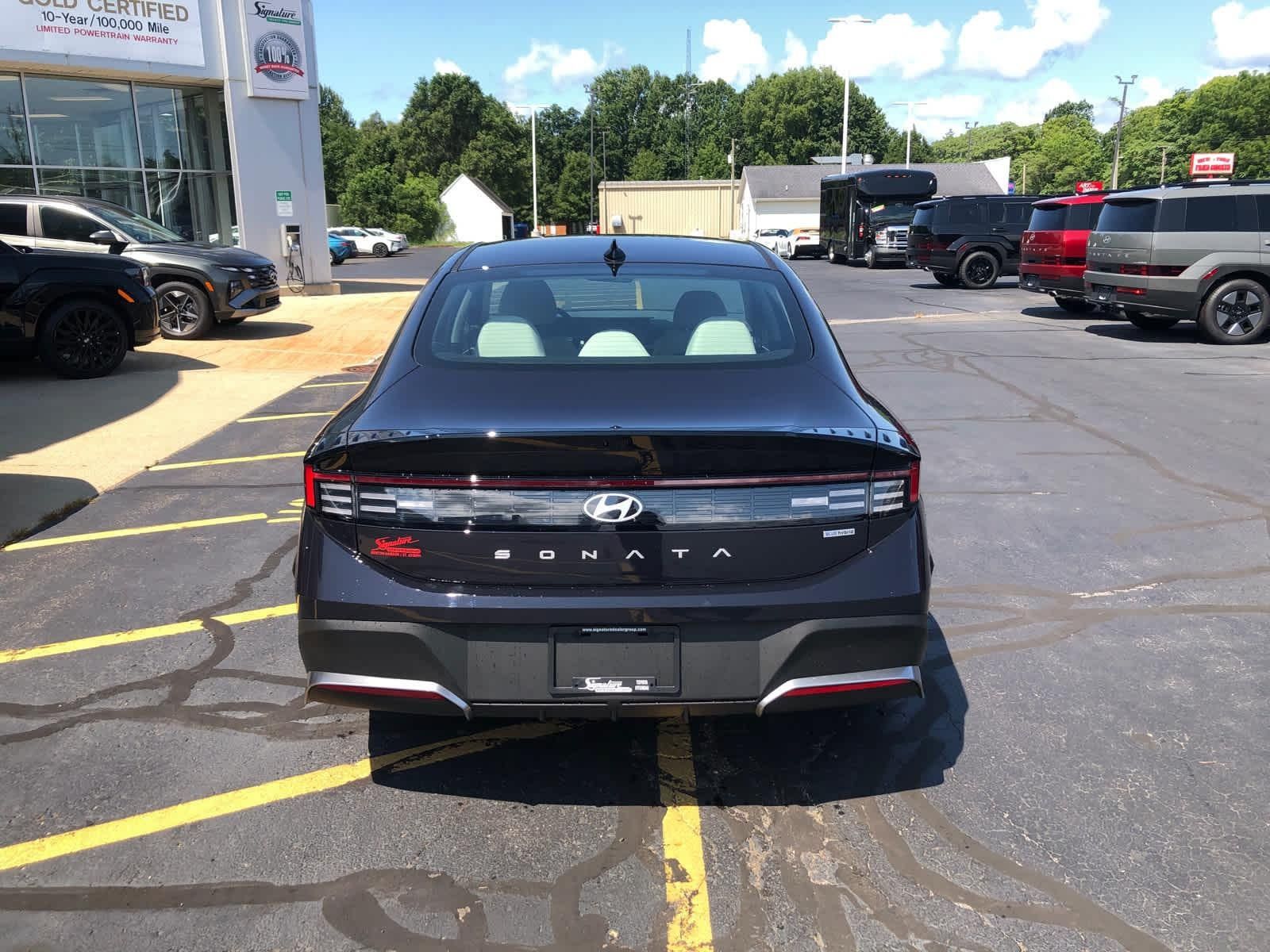 New 2026 Hyundai Sonata Blue FWD image 5