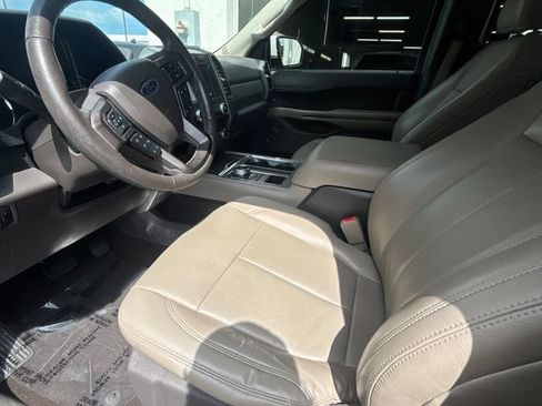 Used 2020 Ford Expedition XLT w/ Equipment Group 202A RWD image 12
