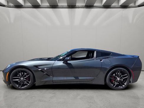 Used 2017 Chevrolet Corvette Stingray Coupe RWD image 3