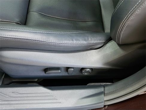 Used 2025 Subaru Outback Touring XT image 25