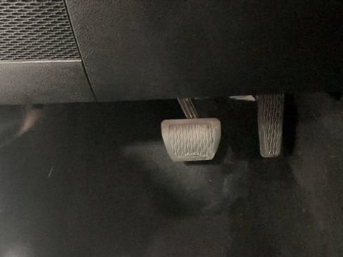 Used 2018 Jeep Wrangler Unlimited Sport S AWD/4WD image 32