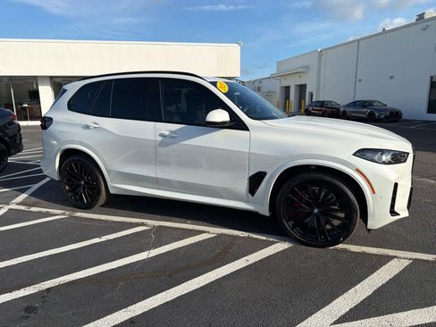 Used 2025 BMW X5 sDrive40i w/ M Sport Package RWD image 4