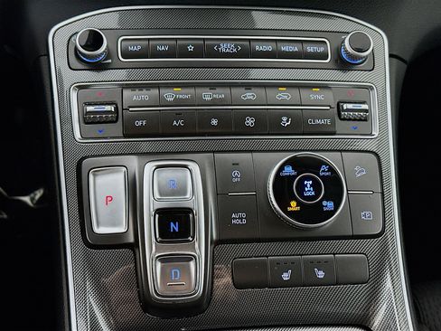 Certified 2023 Hyundai Santa Fe SEL image 16