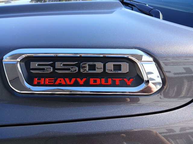 Used 2022 RAM 5500 SLT w/ Quick Order Package 2YG SLT AWD/4WD image 9