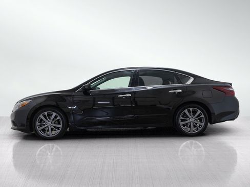 Used 2018 Nissan Altima 2.5 SR w/ SR Special Edition FWD image 3