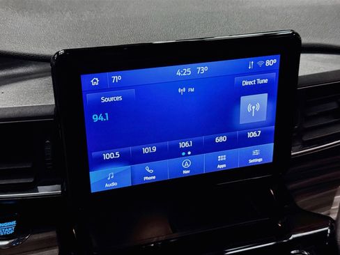 Used 2022 Ford Explorer Limited AWD/4WD image 16