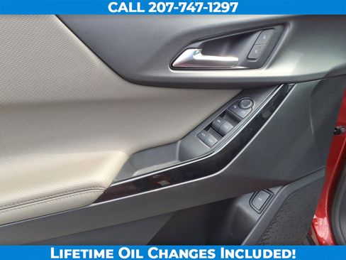 Used 2025 Chevrolet Equinox LT w/ Convenience Package II image 11