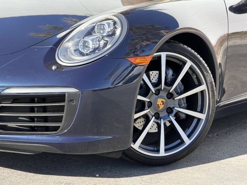 Used 2017 Porsche 911 Carrera image 4