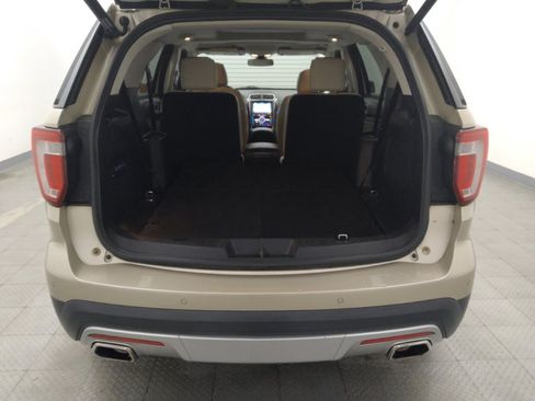 Used 2017 Ford Explorer Platinum AWD/4WD image 29
