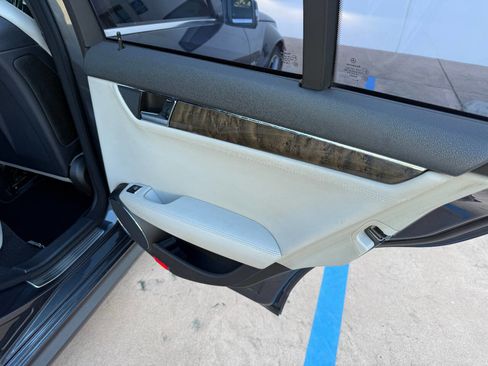 Used 2010 Mercedes-Benz C 63 AMG Sedan image 16