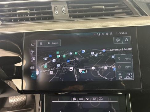 Used 2024 Audi Q8 e-tron Premium Plus w/ Premium Plus Package image 26