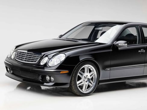 Used 2005 Mercedes-Benz E 500 Sedan image 33