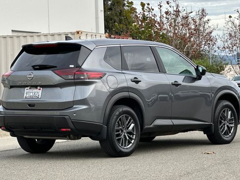 Certified 2025 Nissan Rogue S image 4
