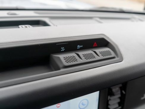 New 2025 Ford Bronco Base image 15