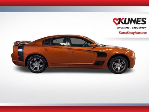 Used 2011 Dodge Charger SE image 11