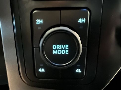 Used 2023 Ford F150 Lariat AWD/4WD image 22