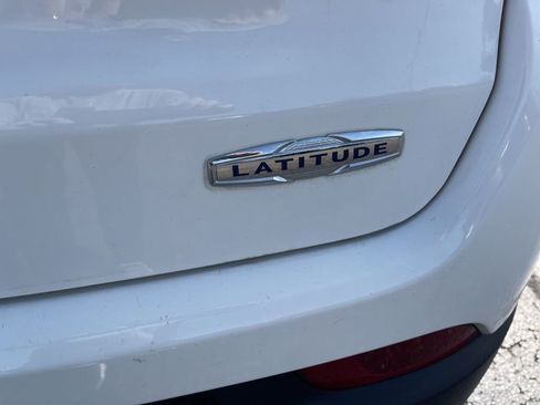 Used 2018 Jeep Compass Latitude image 5