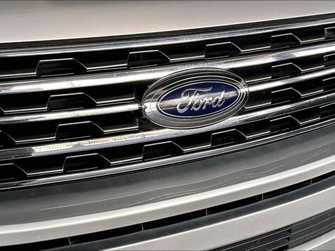 Used 2019 Ford Expedition XLT w/ Equipment Group 202A image 30