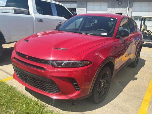 Used 2023 Dodge Hornet GT w/ GT Blacktop Package AWD/4WD image 2