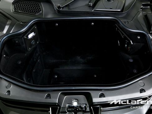 Used 2024 Lamborghini Revuelto AWD/4WD image 17