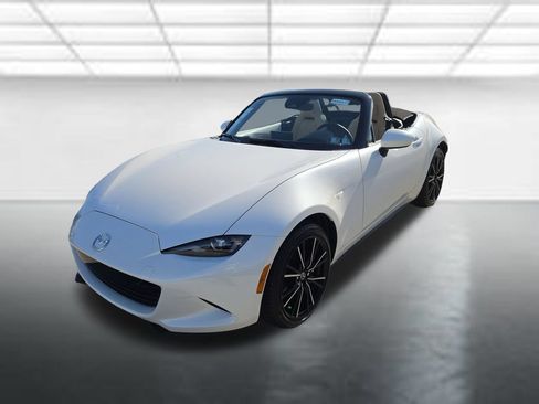 New 2026 MAZDA MX-5 Miata Grand Touring w/ Weather Package RWD image 10