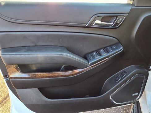 Used 2019 Chevrolet Tahoe LT image 12