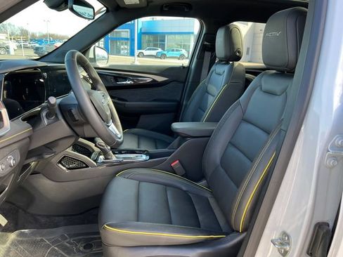 New 2025 Chevrolet TrailBlazer ACTIV w/ Convenience Package FWD image 3