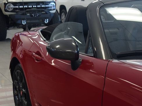 Used 2020 FIAT 124 Spider Abarth w/ Convenience Group RWD image 16