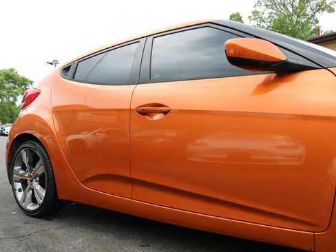 Used 2015 Hyundai Veloster w/ Option Group 03 FWD image 9