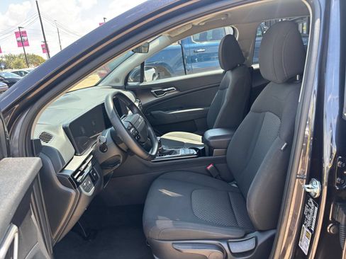 Used 2026 Kia Sportage LX FWD image 22