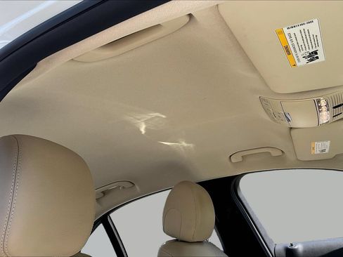 Used 2015 Mercedes-Benz C 300 4MATIC Sedan image 26