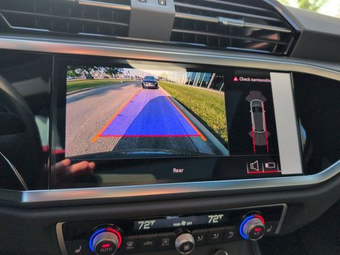 New 2025 Audi Q3 2.0T Premium image 5