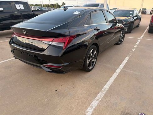 Used 2023 Hyundai Elantra Limited FWD image 4