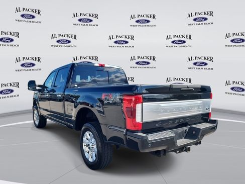 Used 2018 Ford F250 Platinum w/ Platinum Ultimate Package image 3