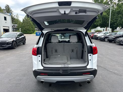 Used 2019 GMC Acadia SLT AWD/4WD image 17