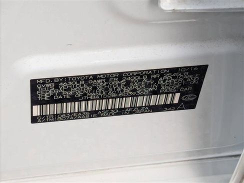 Used 2017 Lexus IS 200t image 26