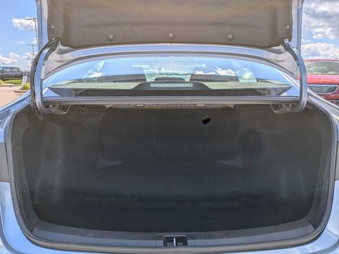 Used 2022 Toyota Corolla LE FWD image 31