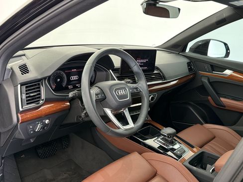 Used 2023 Audi Q5 2.0T Prestige w/ Prestige Package AWD/4WD image 4