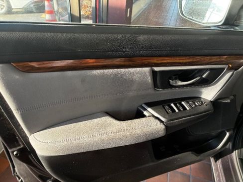 Used 2017 Honda CR-V EX image 16