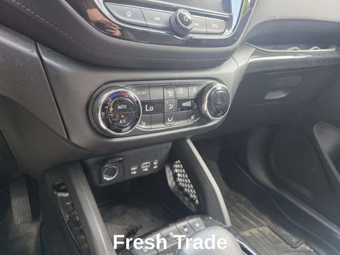 Used 2021 Chevrolet TrailBlazer LT w/ Convenience Package FWD image 13
