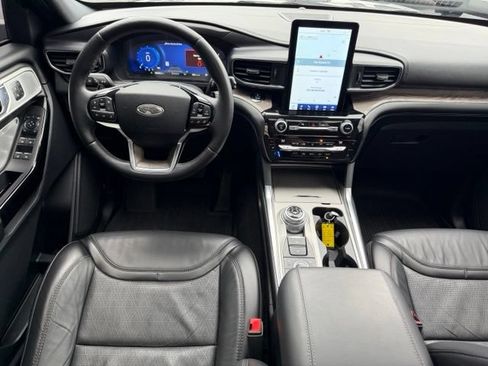 Used 2021 Ford Explorer Platinum w/ Equipment Group 601A AWD/4WD image 5