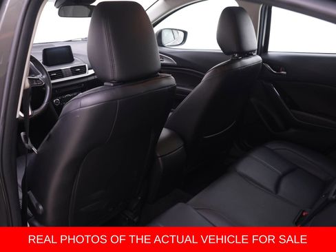 Used 2018 MAZDA MAZDA3 Touring FWD image 12