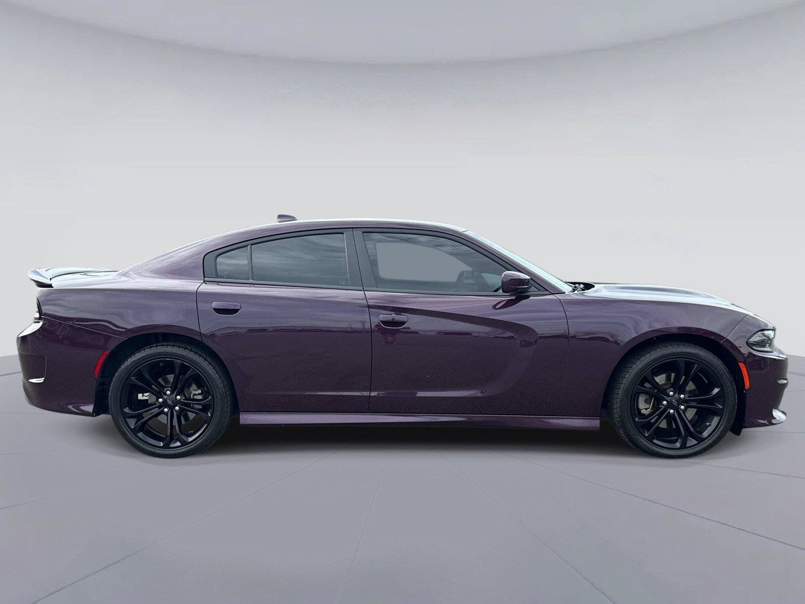Used 2022 Dodge Charger GT w/ Plus Group RWD image 2