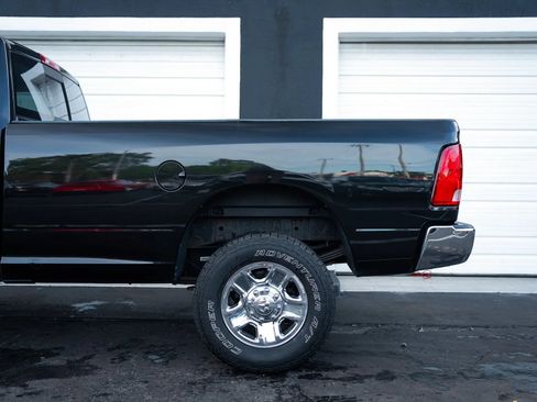 Used 2018 RAM 3500 SLT w/ Snow Chief Group AWD/4WD image 12