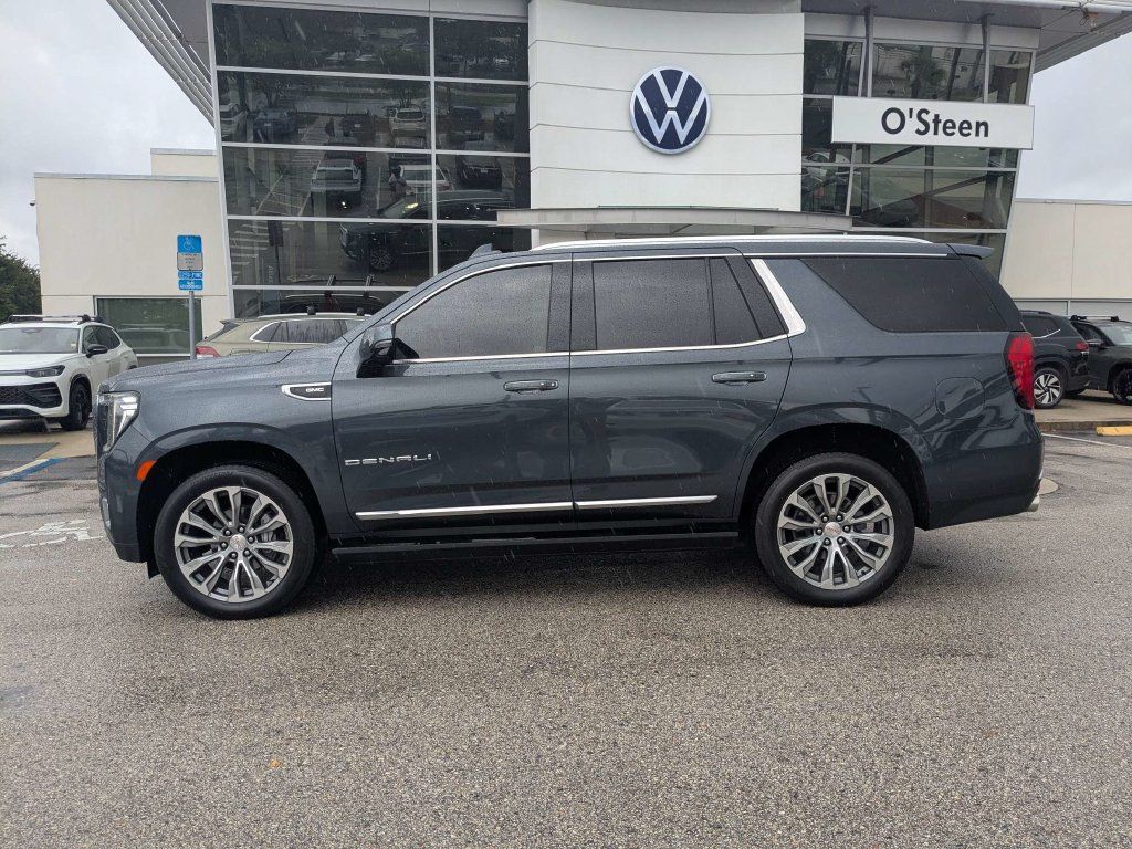 Used 2021 GMC Yukon Denali w/ Denali Premium Package RWD image 1