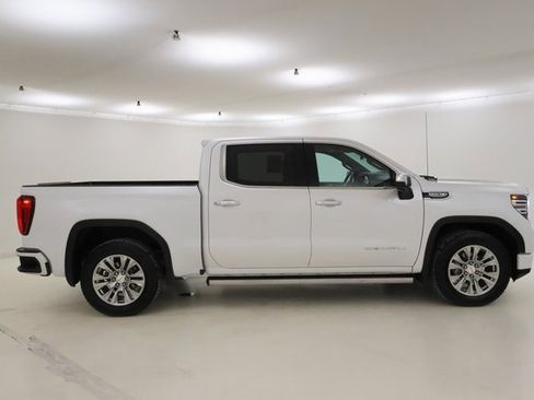 Used 2023 GMC Sierra 1500 Denali image 2