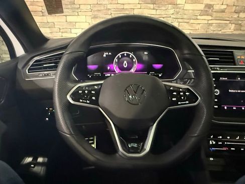 Used 2024 Volkswagen Tiguan SE R-Line image 17