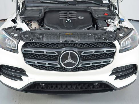 Used 2021 Mercedes-Benz GLS 580 4MATIC image 8