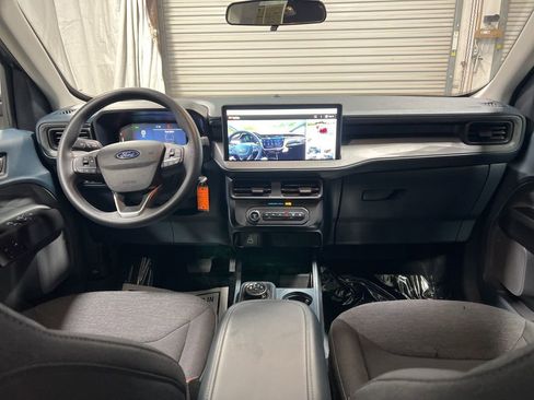 Used 2025 Ford Maverick XL image 13