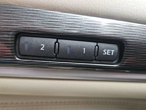 Used 2019 INFINITI QX60 Luxe w/ Essential Package FWD image 14